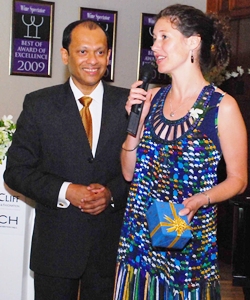 Ranjith Chandrasiri, president of deVine Club entertains Charlotte Read, Asian marketing manager of Villa Maria Estate in New Zealand.